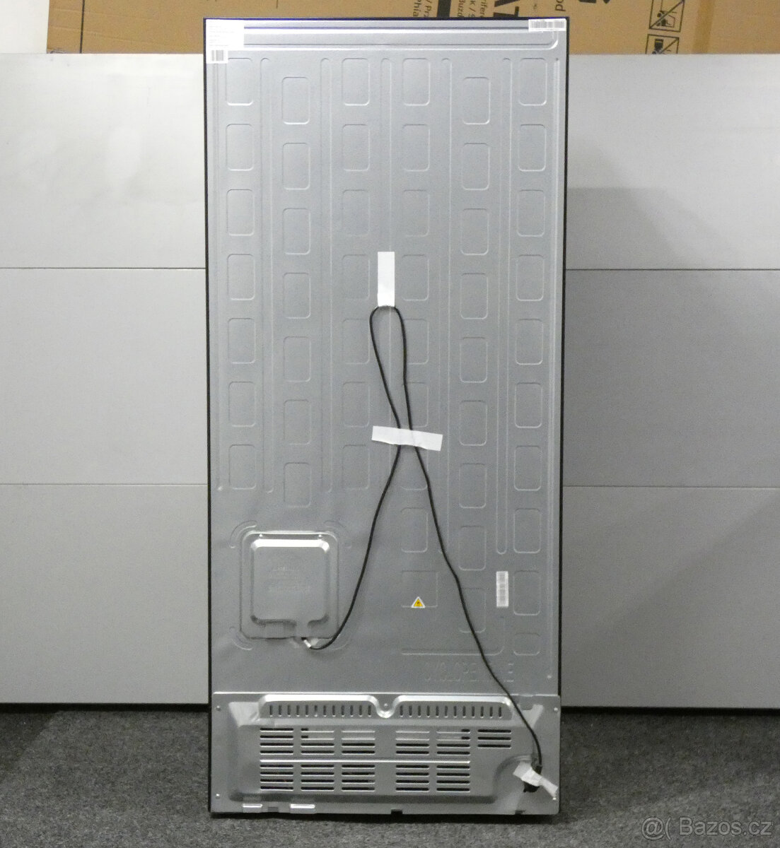 Chladnička Hisense RF540N4SBF2 - se zárukou - 19