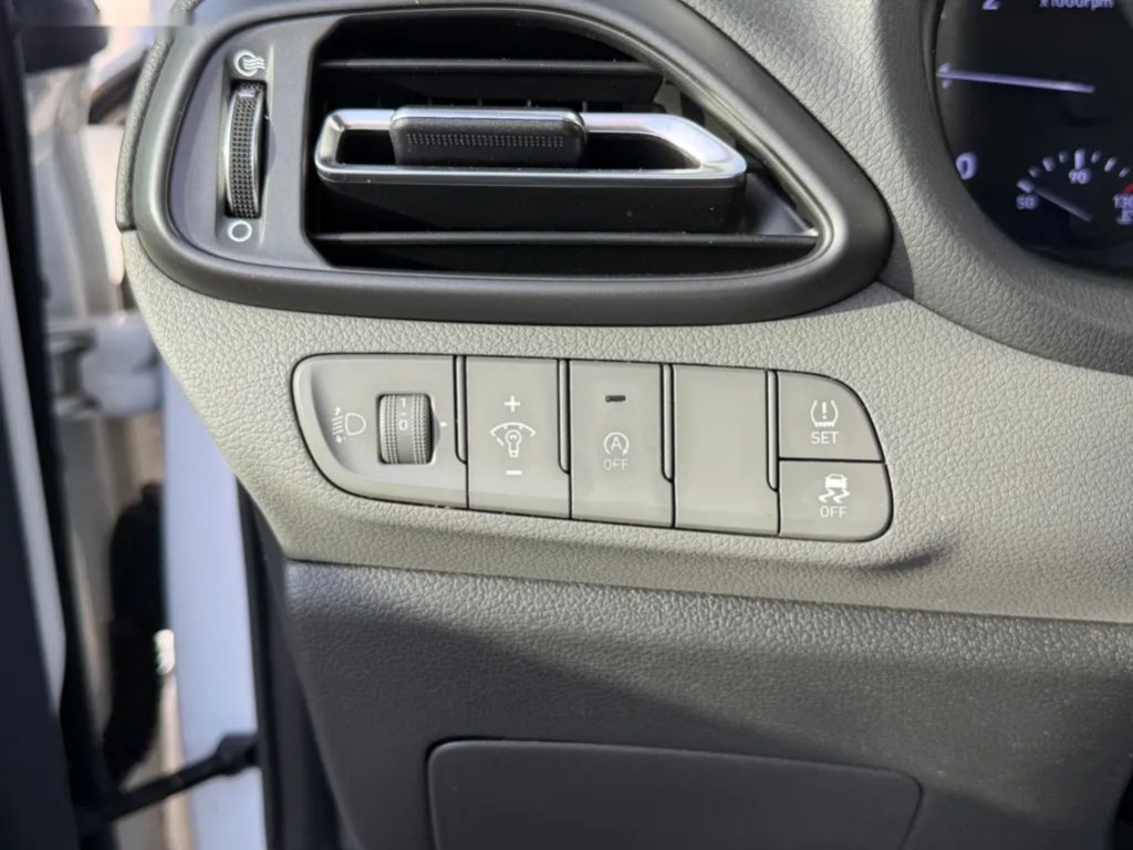 Hyundai i30, 1.6CRDi 85kW AUTOMAT SMART - 19