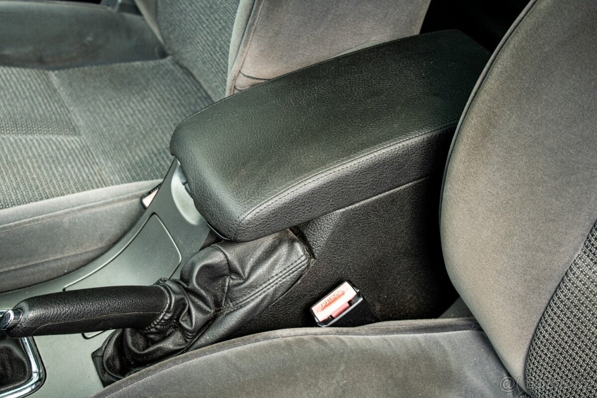 Peugeot 407 SW 1.6 HDi ST Confort FAP - 19