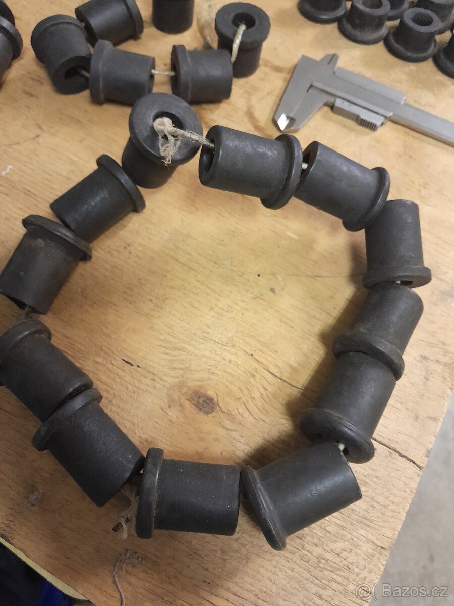 OCTAVIA,FELICIA,SPARTAK - 19