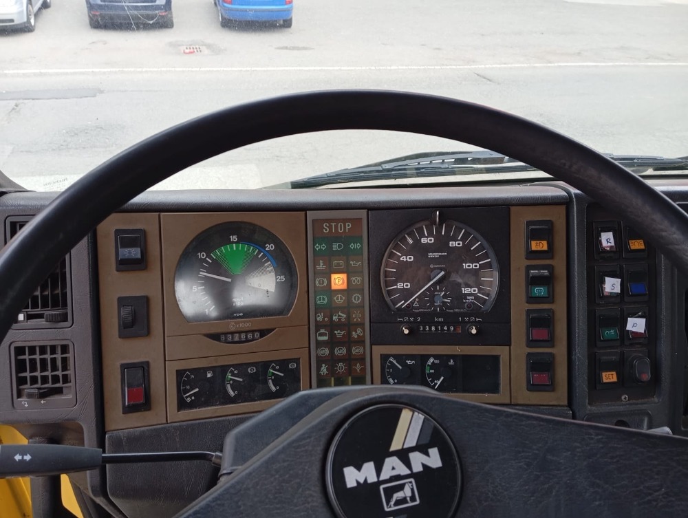 MAN - odtahový speciál - 19