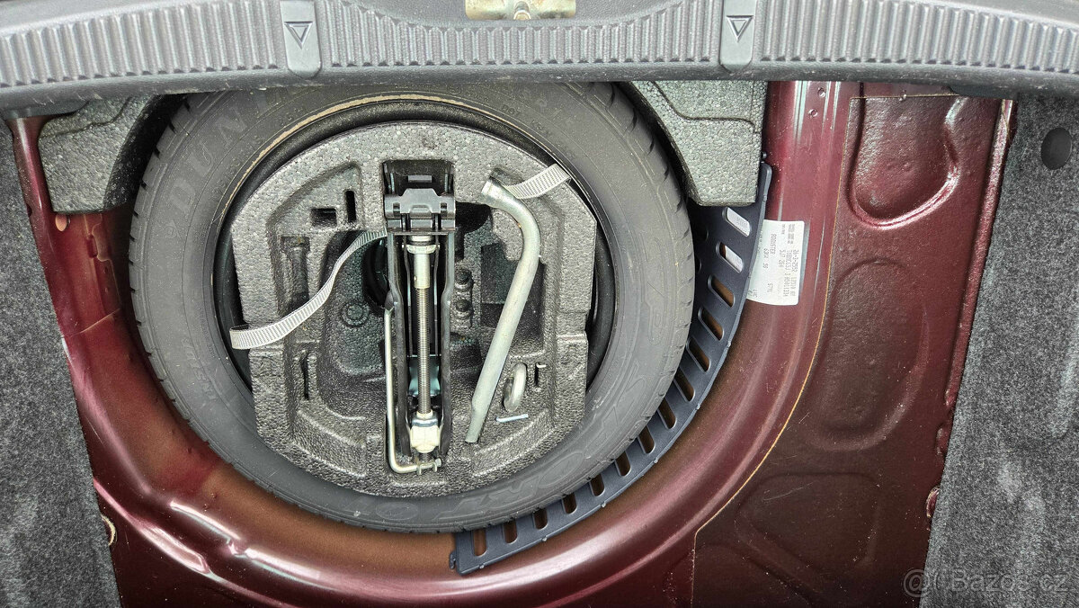 ŠKODA ROOMSTER STYLE PLUS EDITION 1.4 16V - 19