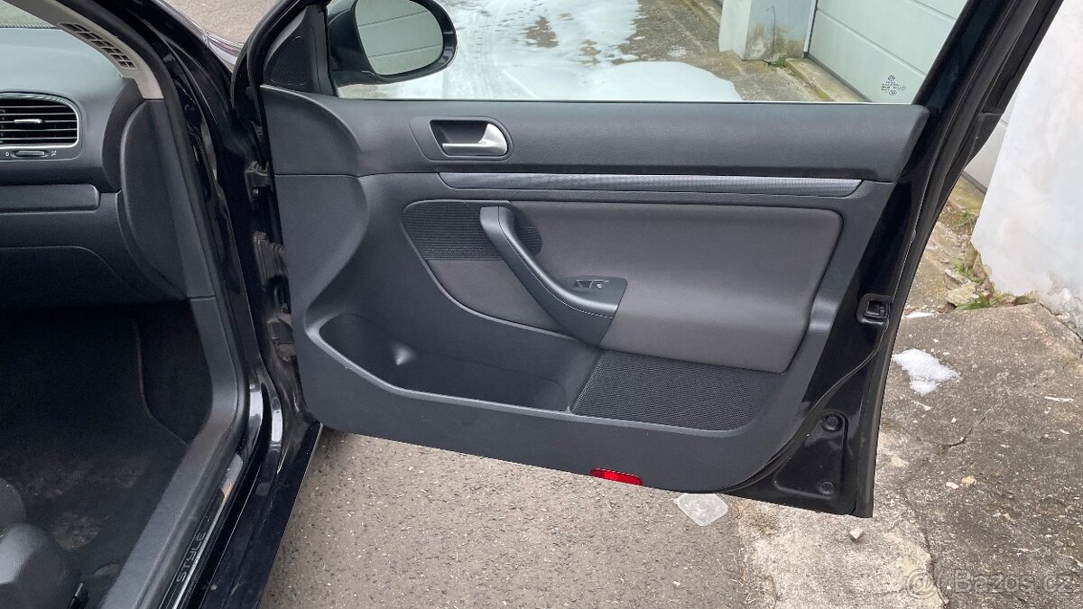 VW GOLF VI 1.6TDi STYLE CLIMATRONIC - 19