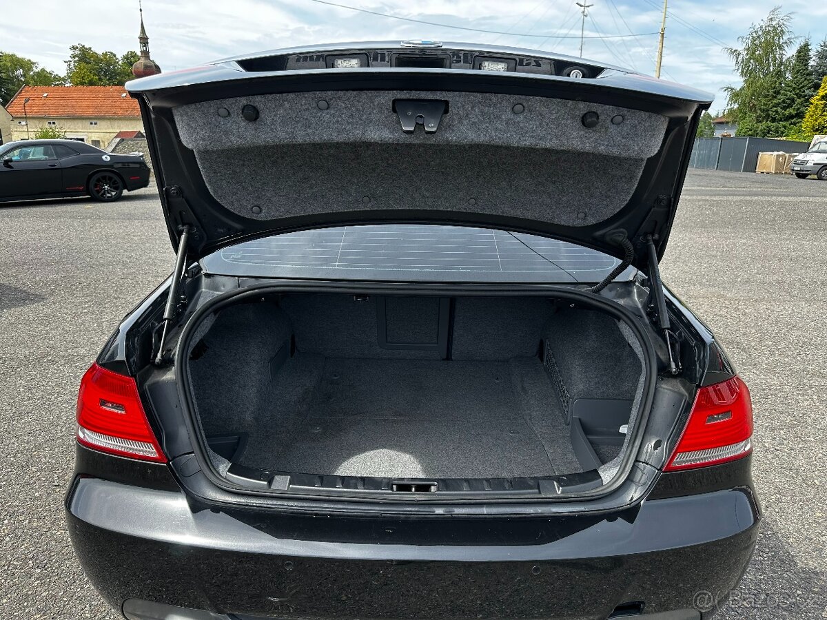 BMW ŘADY 3 320d COUPE - M-PAKET - AUTOMAT - 19