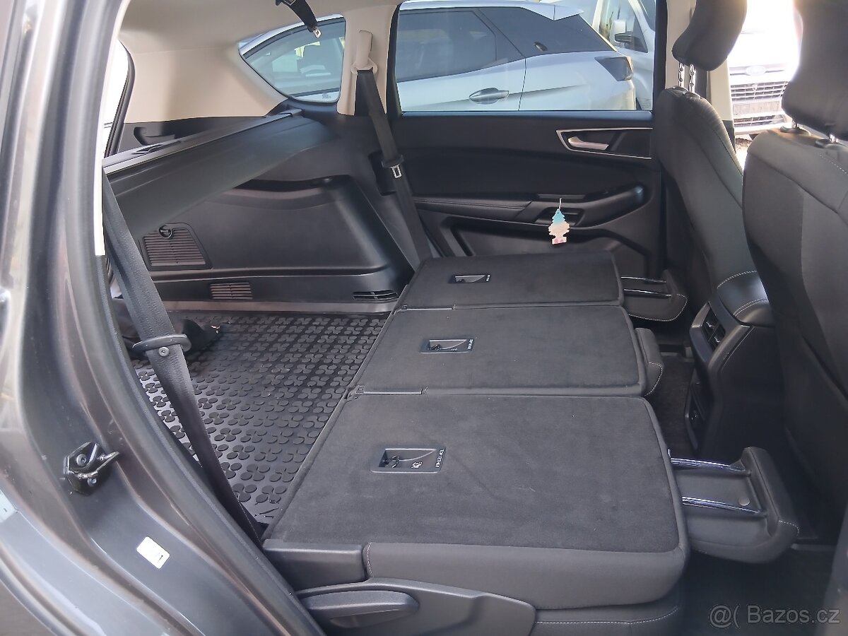 Ford S-Max 2.0 TDCi 110 KM Tažné, 5 Míst - 19