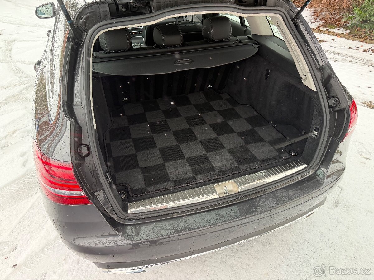 MERCEDES-BENZ C220d W205 143kW • 2021 • 9G-TRONIC • FULL LED - 19