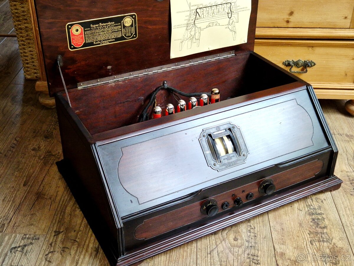 Velké starožitné rádio RCA, Super-Heterodyne, rok 1925 - 19