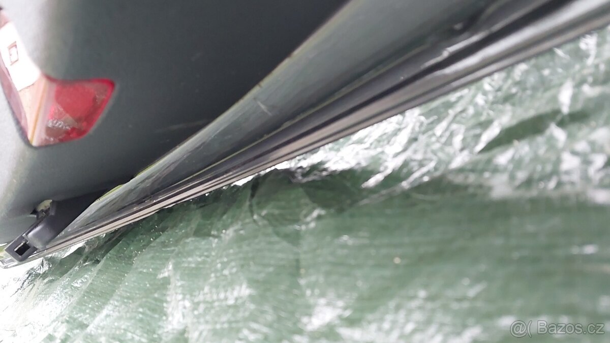 VW GOLF Plus – DVEŘE KUFR ŠEDÉ , STĚRAČ - 19