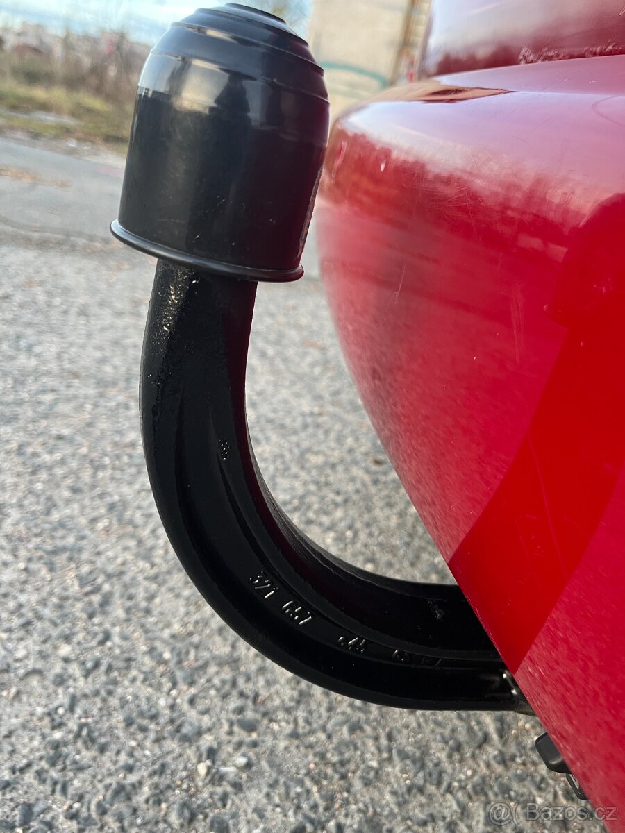 Vw Caddy 2.0tdi 103 kw 7.míst po servisu závěs vyhř.sedačky - 19