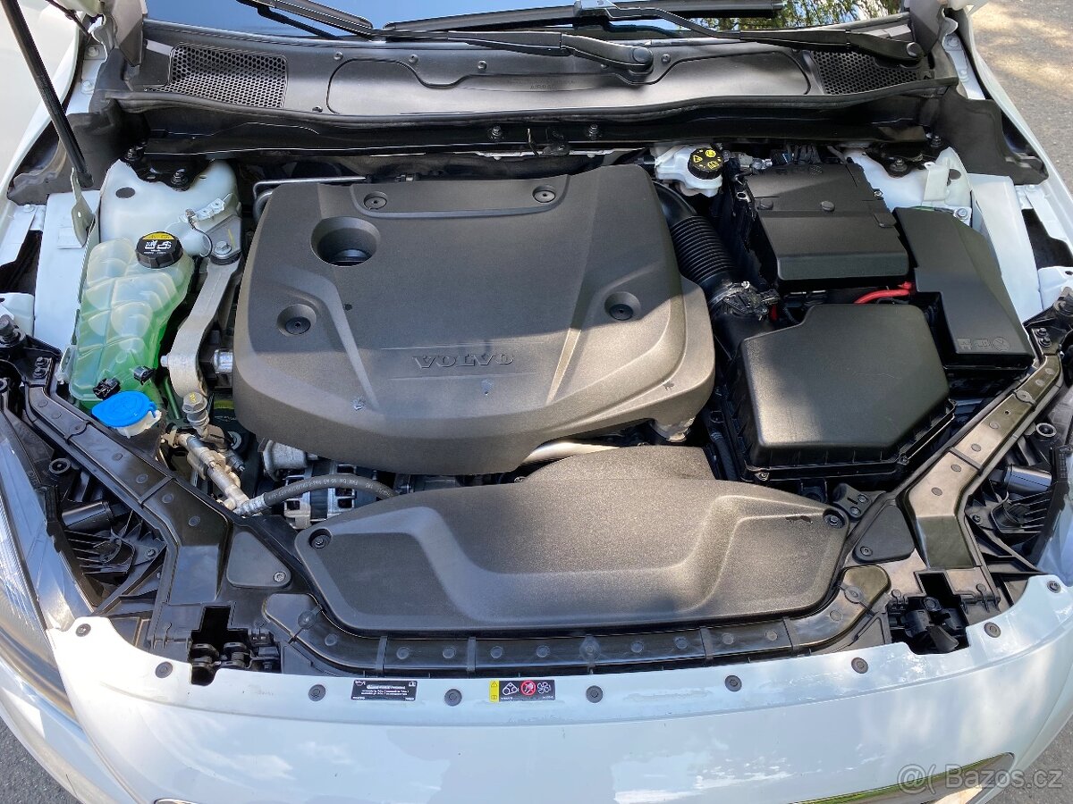 Volvo V40 Cross Country 2,0 D 88kW - 19