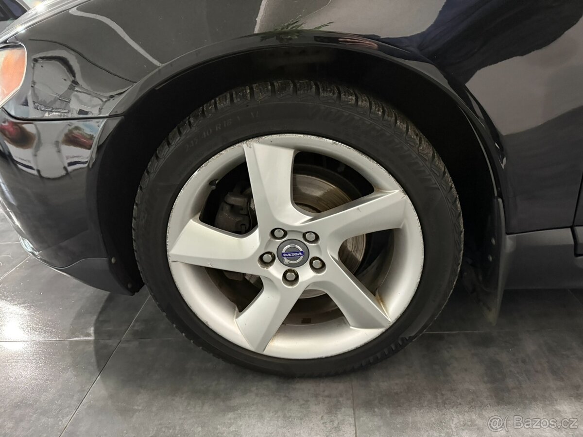 Volvo V70 2,0 D R-DESIGN TAŽNÉ ČIDLA - 19