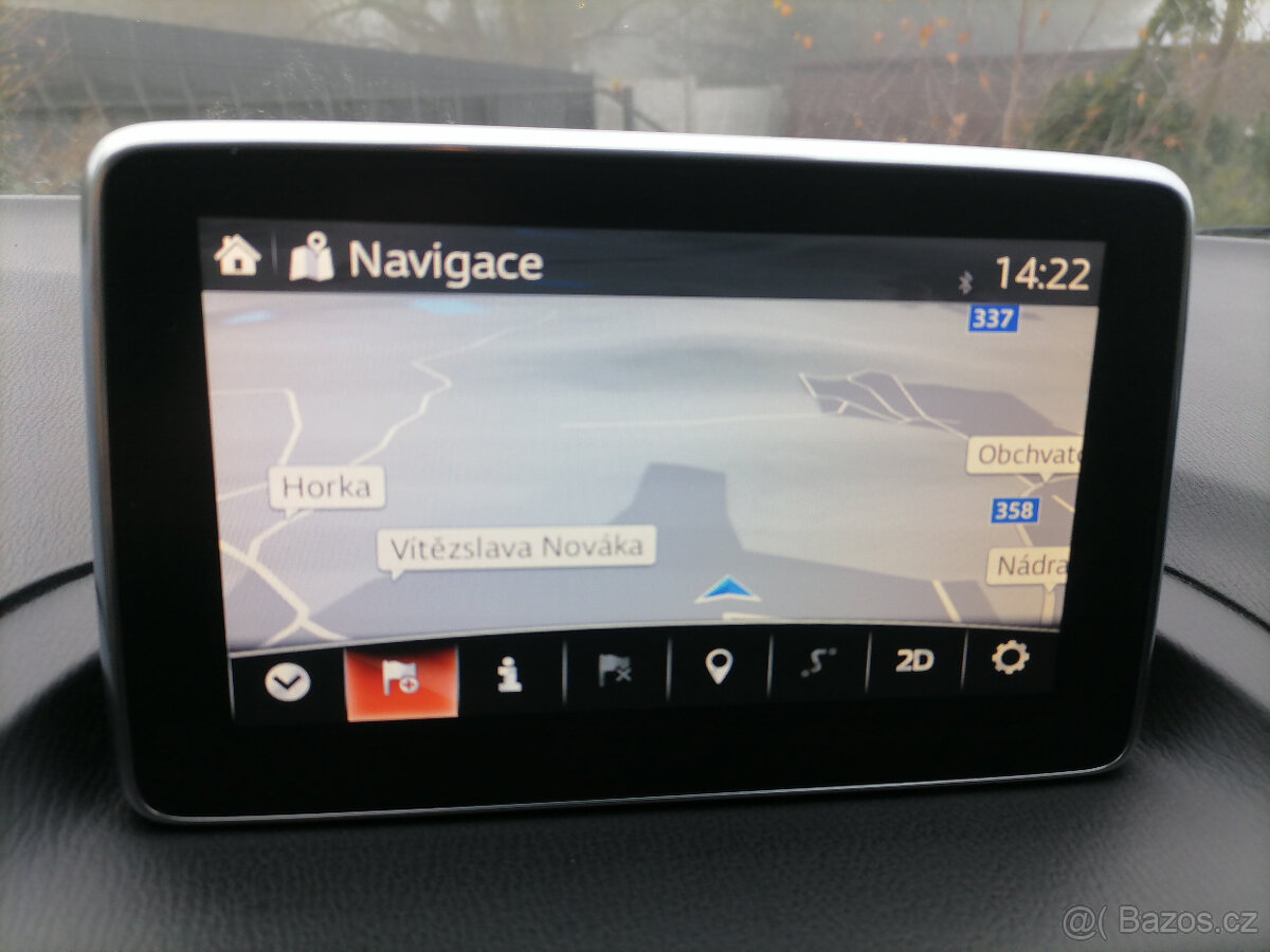 Mazda 3 2.0i 88kw Sport 72000km HeadUpBoseXenonVyhřSed - 19