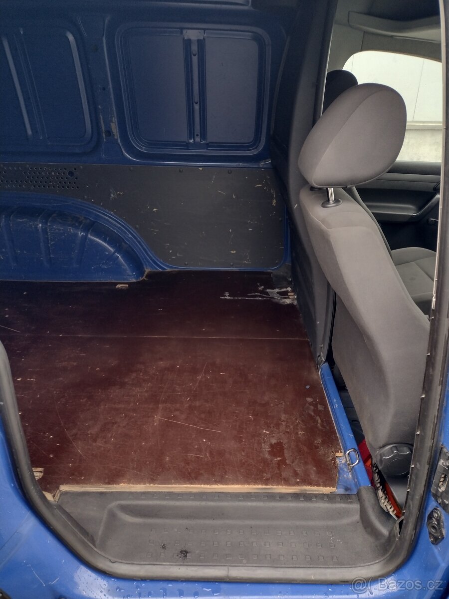 VW Caddy 2.0TDI - 19