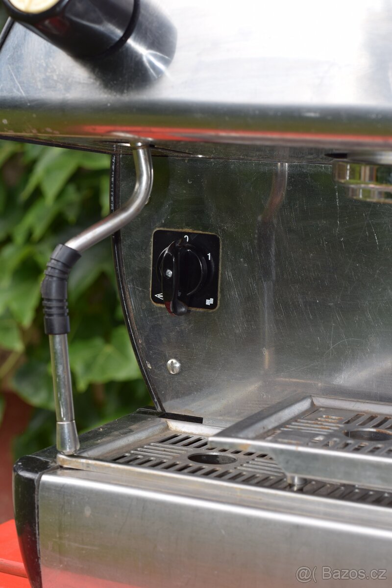 profesionální kávovar La Marzocco GB5 3gr plus acaia pearl - 19