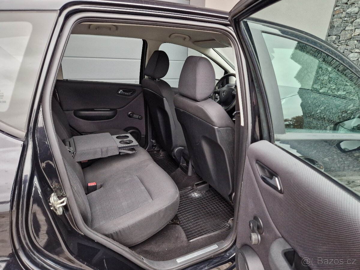 Mercedes Benz A 1,5 benzín, 70 KW, Automat - 19