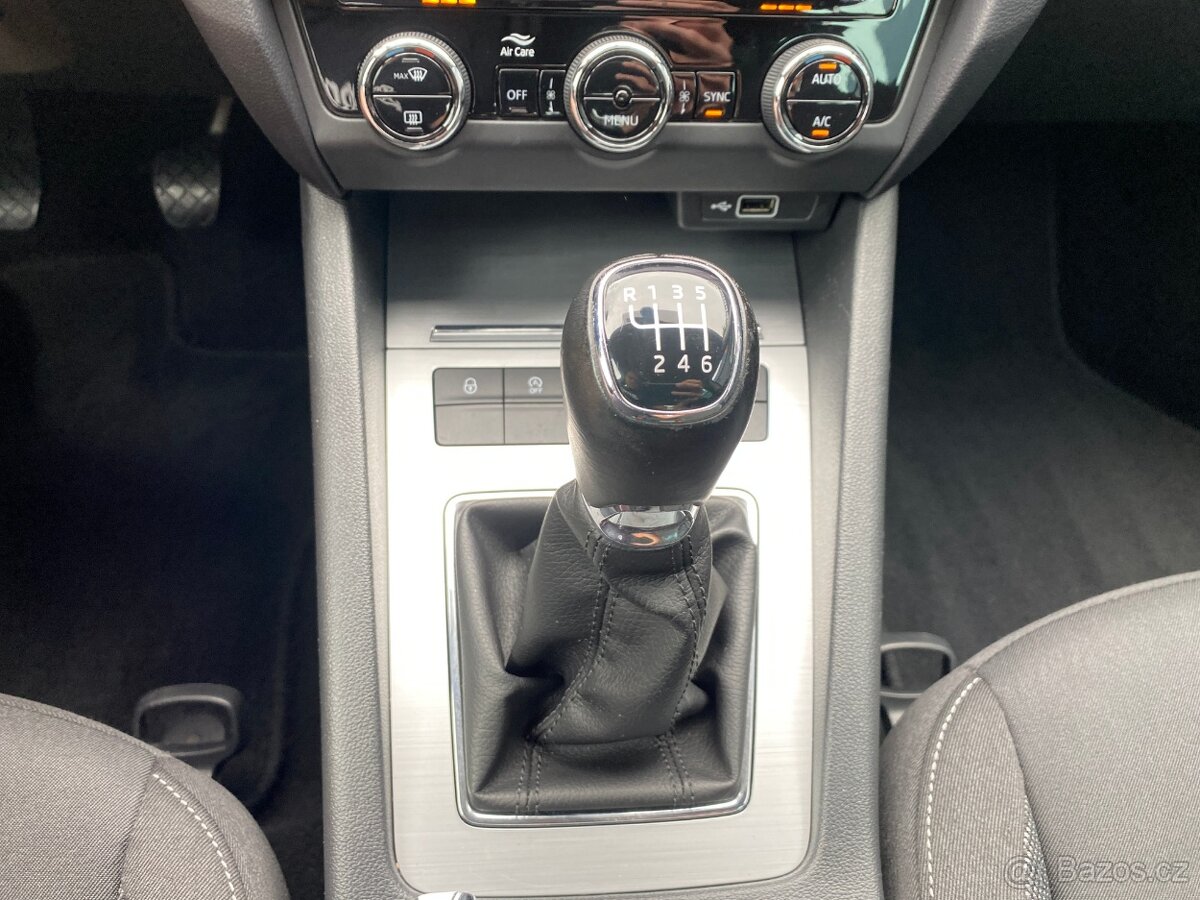 Škoda Octavia, 1.4 TSI 110kW - 1xMAJ. - NAVI - 19