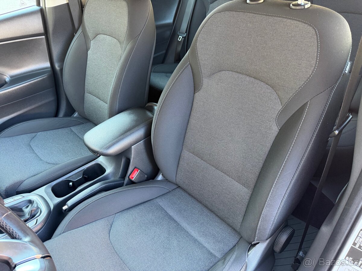 Hyundai i30 com. 1.6CRDi 85kW STYLE ZÁRUKA - 19