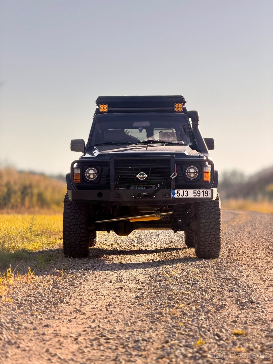 Nissan Patrol y60 expediční vůz - 19