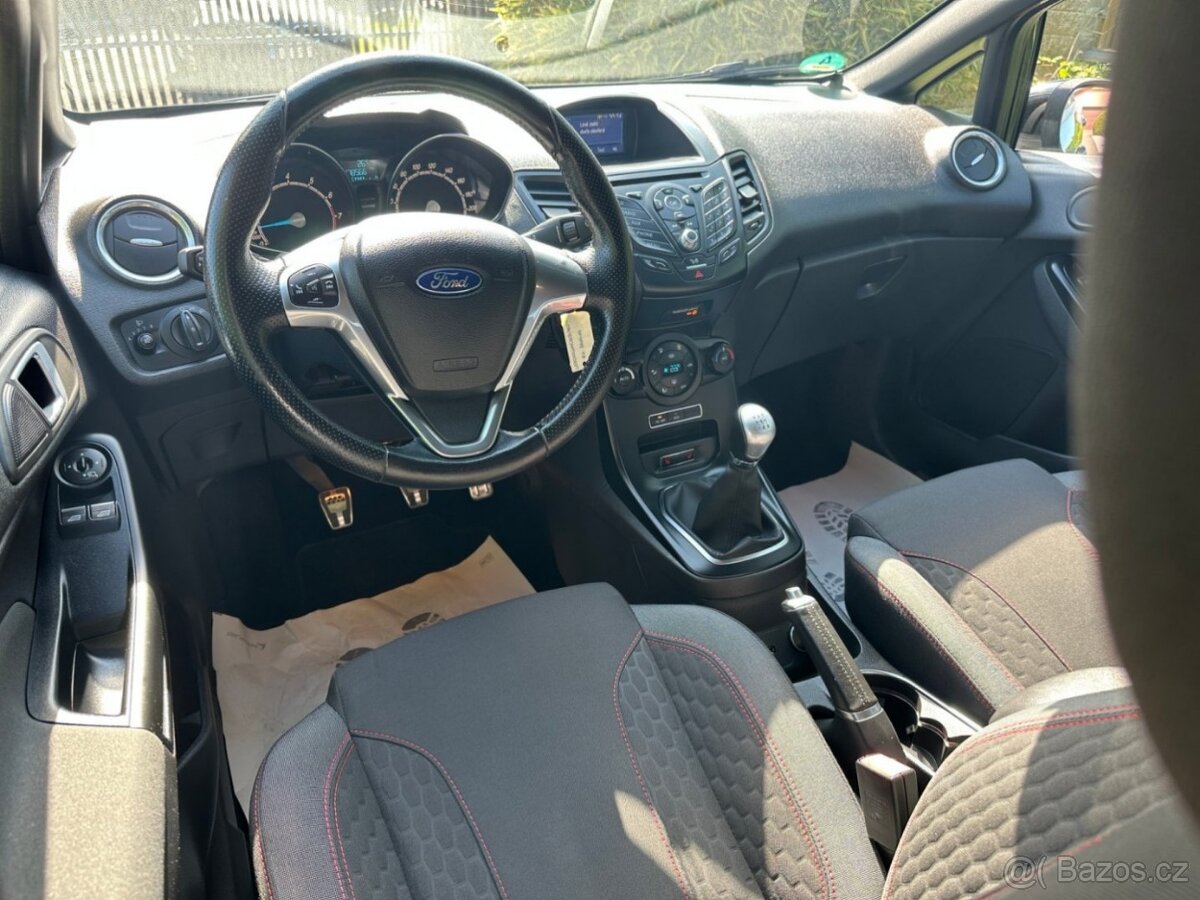 Prodám Ford Fiesta ST-line 1.0EcoBoost 92lw - 19