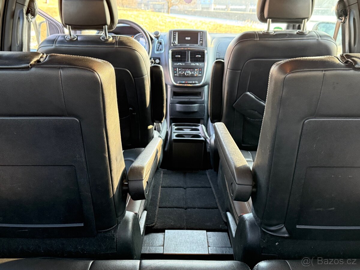 Dodge Grand Caravan - 19