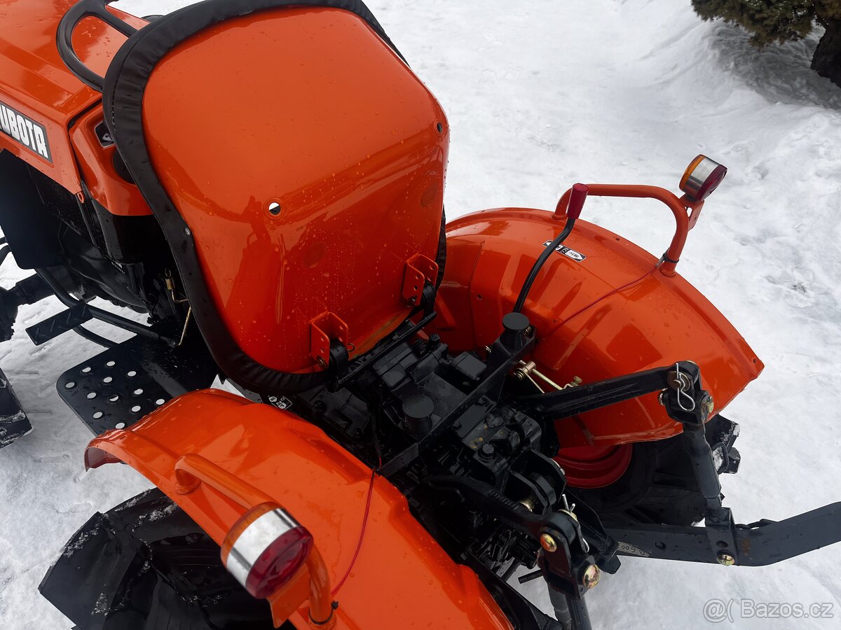 malotraktor Kubota B6001 3válec 4x4 RePAS - 19