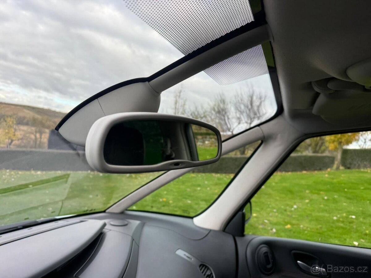 RENAULT ESPACE 2,0 DCI 110 KW 7 MÍST ČR - 19