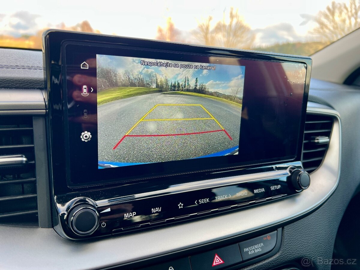 Kia Ceed SW 1,5 T-GDI TOP 7DCT + BUS - 19