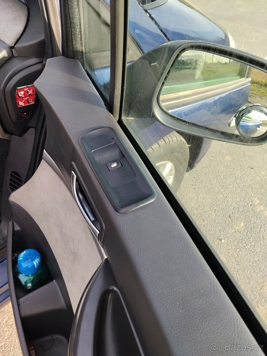 Peugeot 807 2.2 HDI, 94 kW - 19