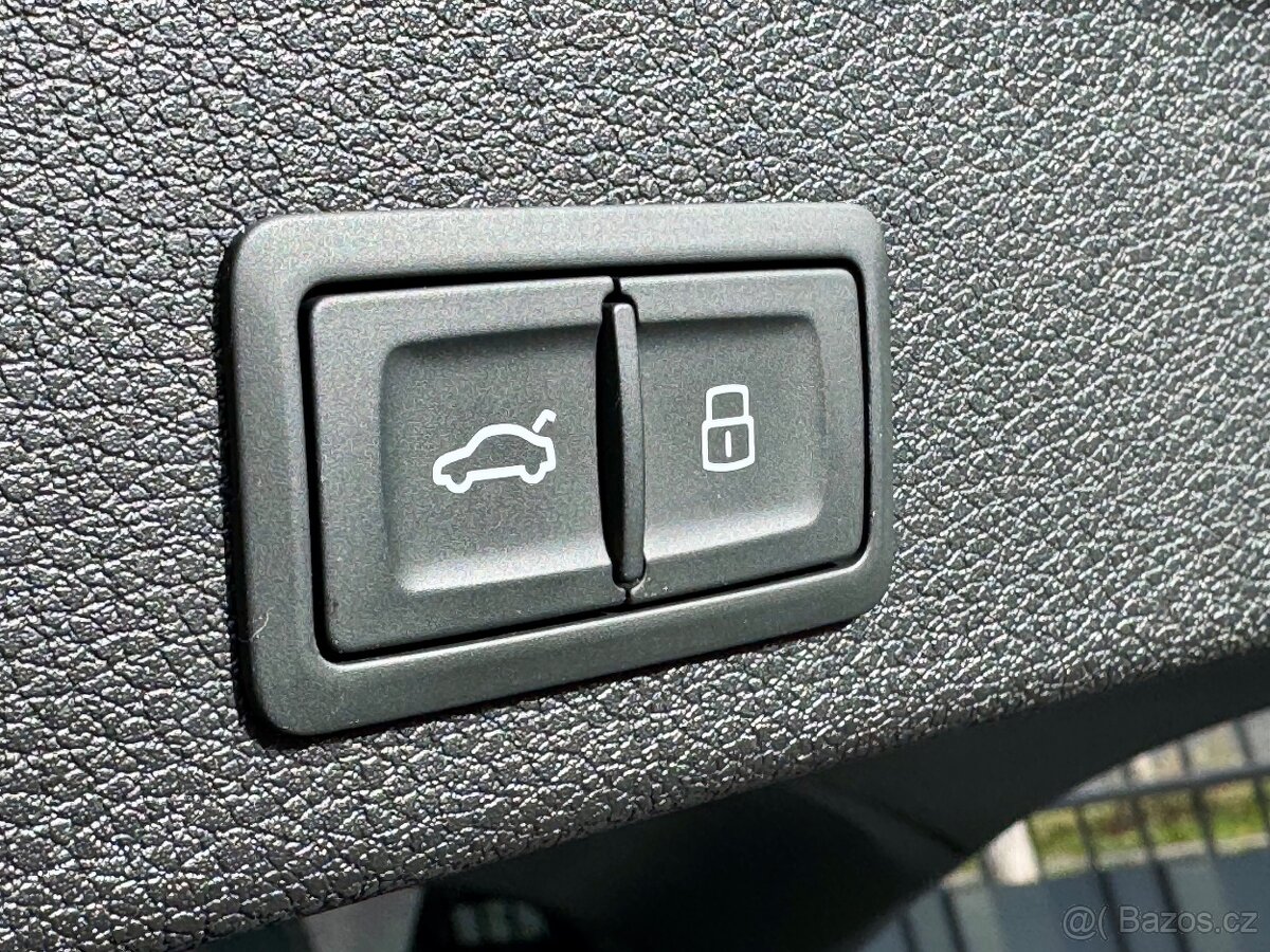 Audi RSQ3, 2.5,PŘEDPLACENÝ SERVIS120000KM - 19