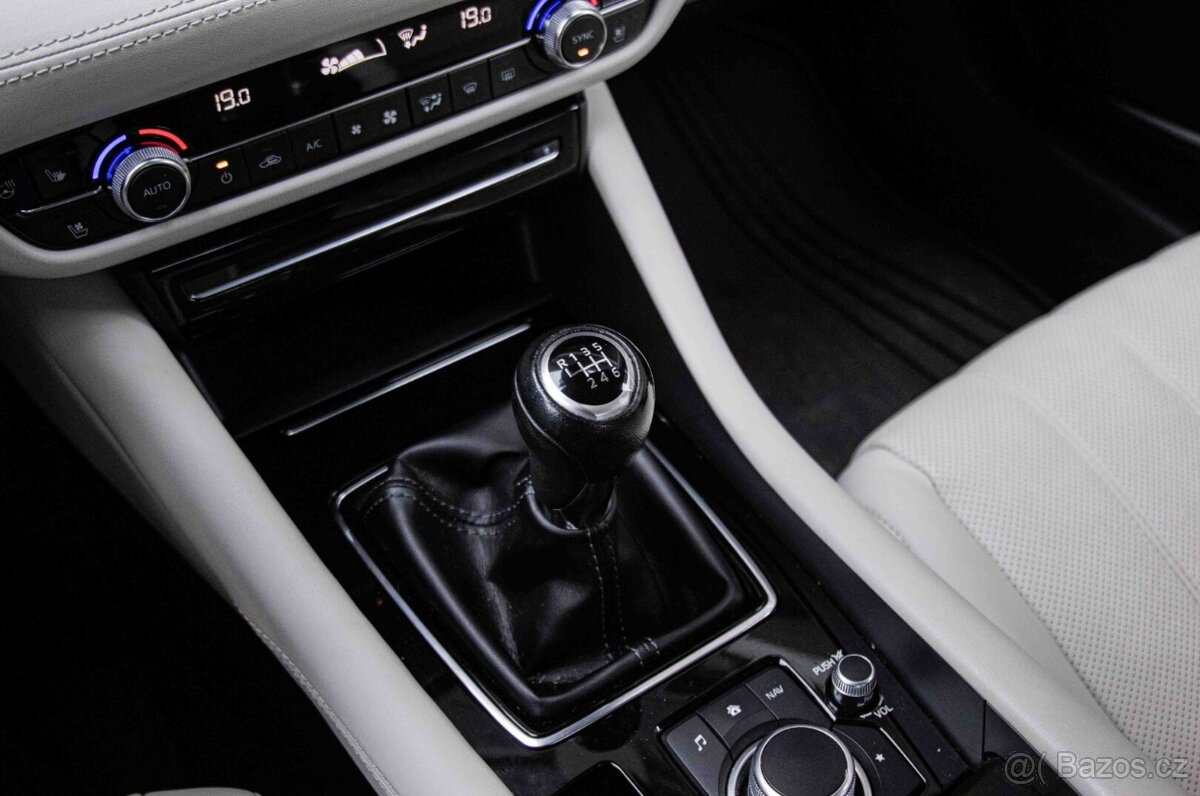 Mazda 6 2.2 Skyactiv-D184 Revolution TOP / ODPOČET - 19