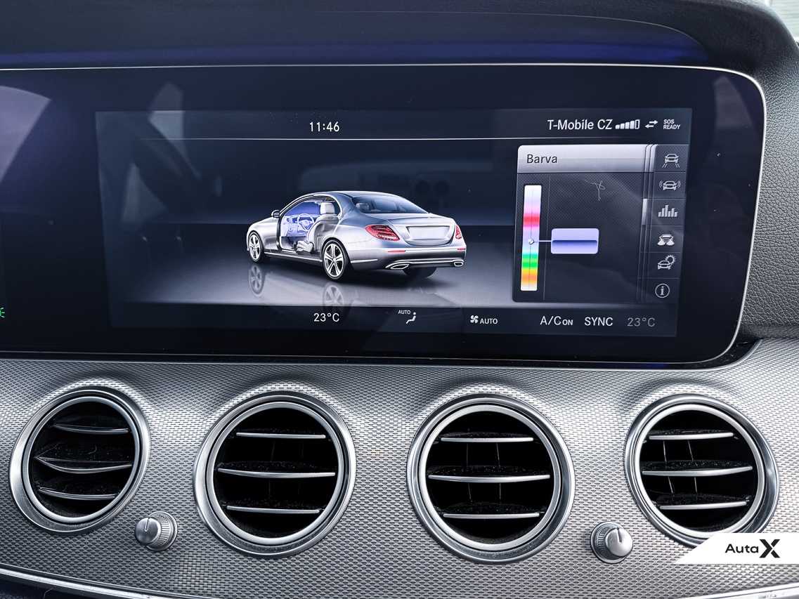 Mercedes-Benz E 220d W213 Avantgarde 143 KW - 19