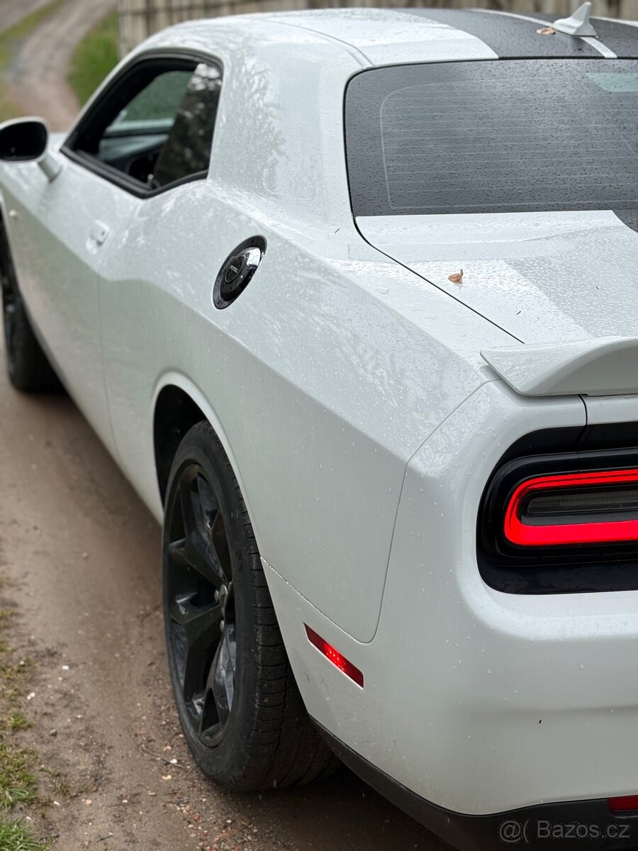 Dodge Challenger, 3.6L V6 - 19