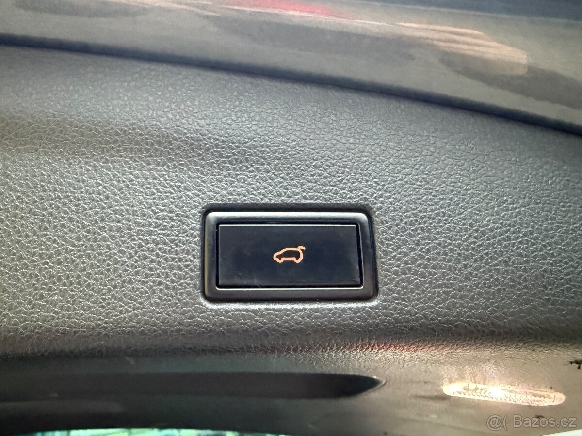 VW SHARAN 2.0 TDi DSG 4x4 LED KAMERA PANORAMA WEBASTO TAŽNÉ - 19