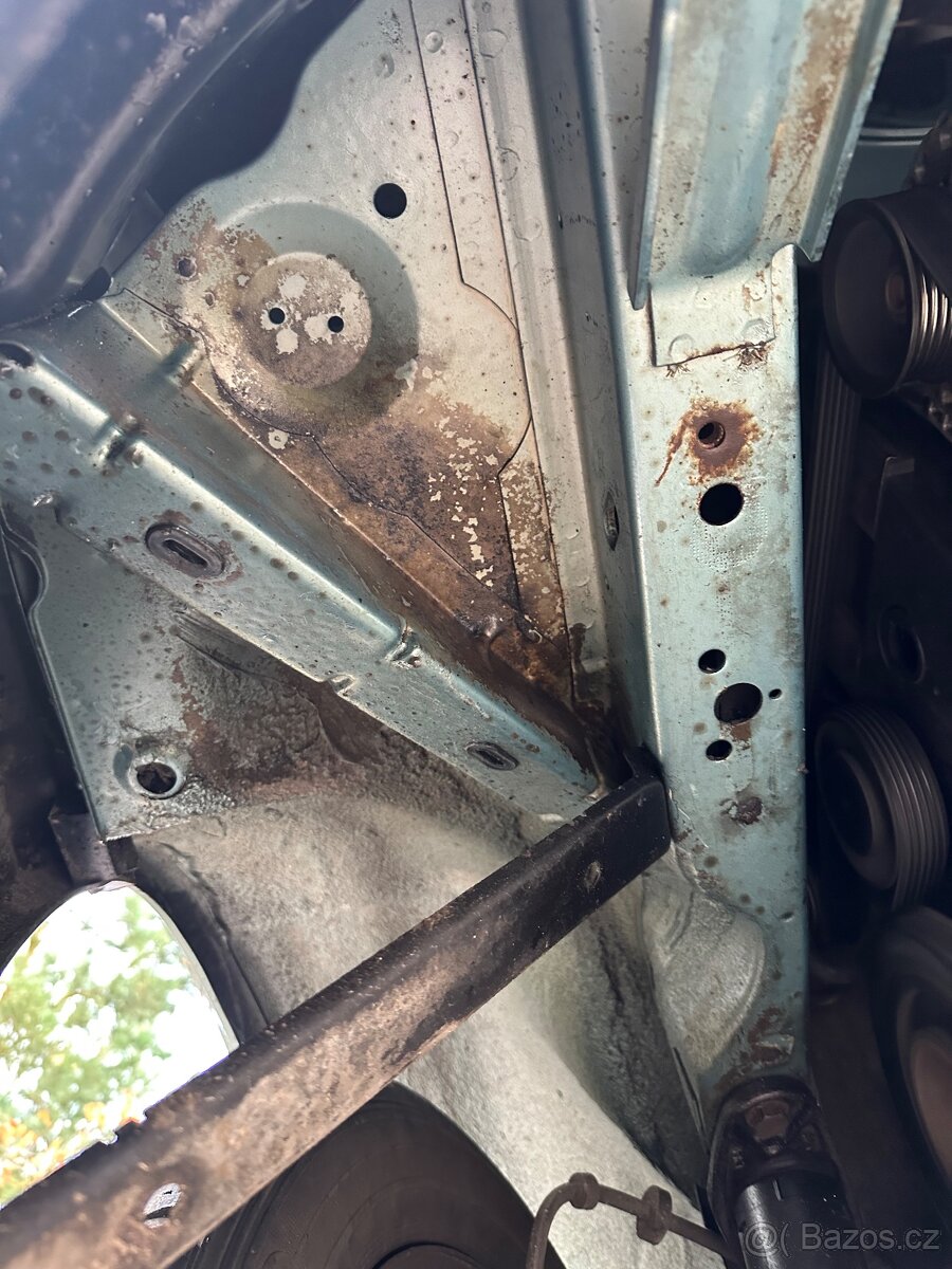 VW Transporter T4 2.5 TDi Dodávka bez Koroze - 19