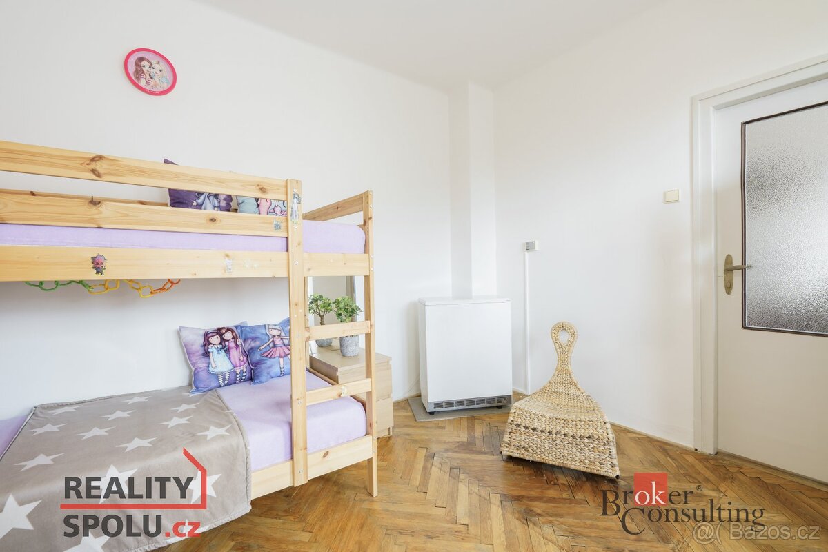 Prodej, komerční/činžovní dům, 536 m2, Pražská třída 7/64, K - 19