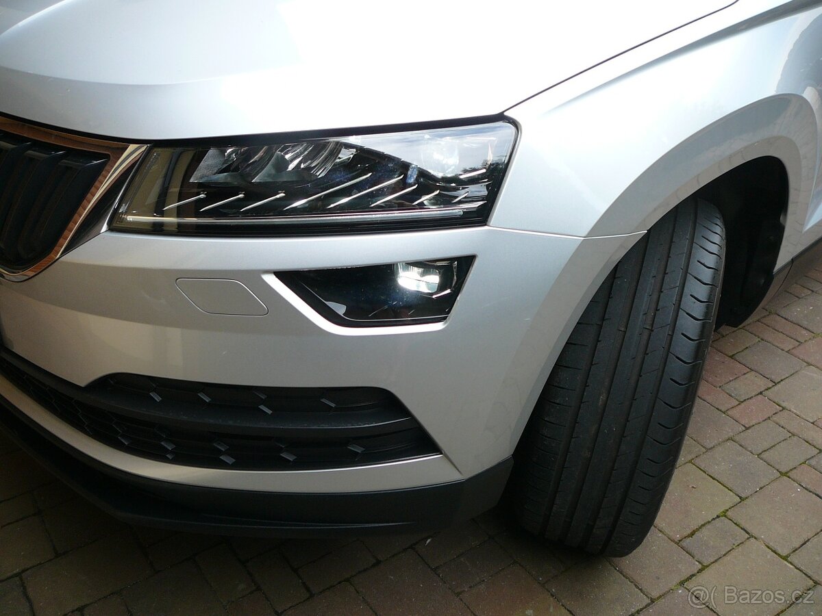 ŠKODA KAROQ 2.0 TDI 110KW 4x4 FULLLED NAV FRONT OPCPARK - 19