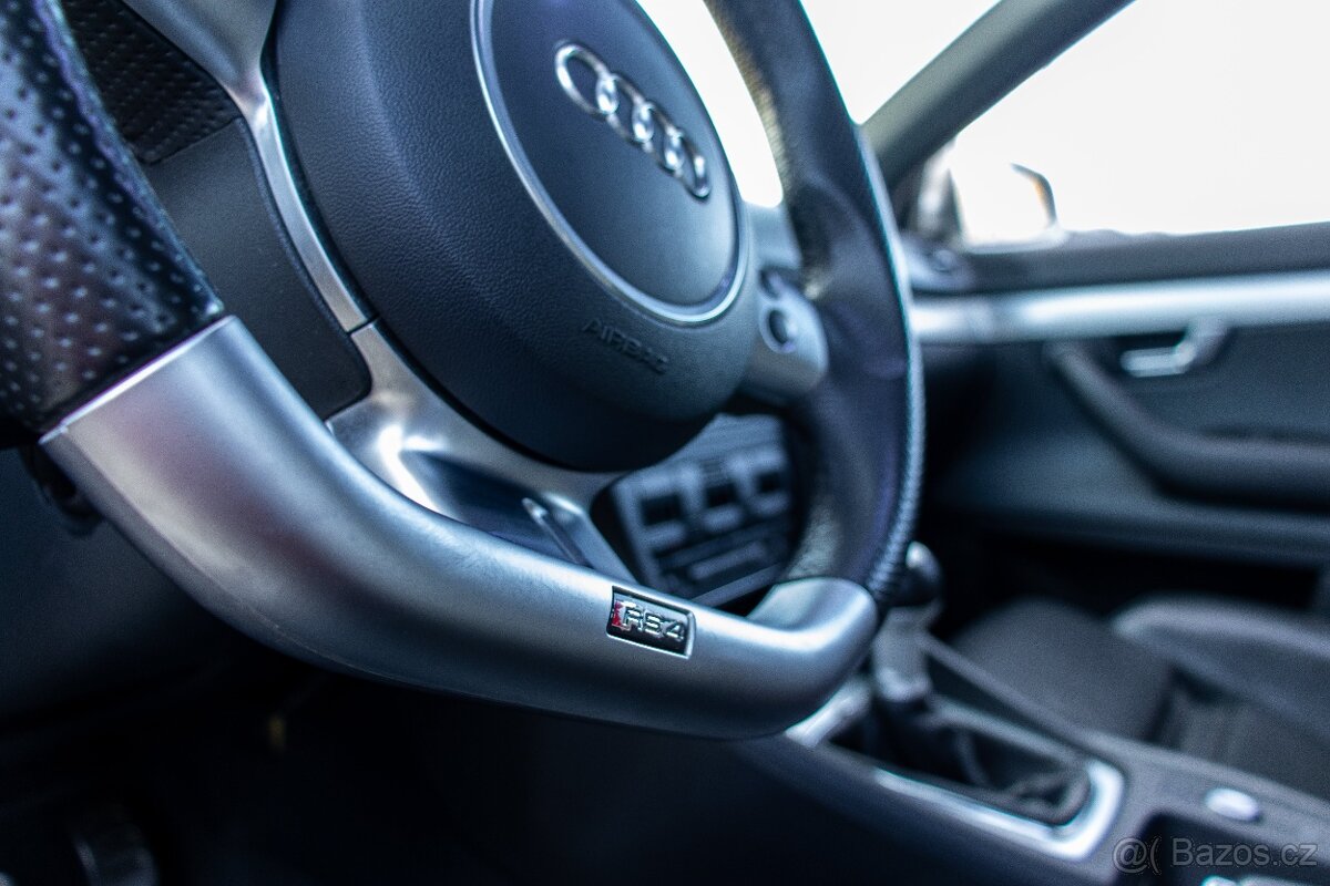 prodám Audi Rs4 - 19