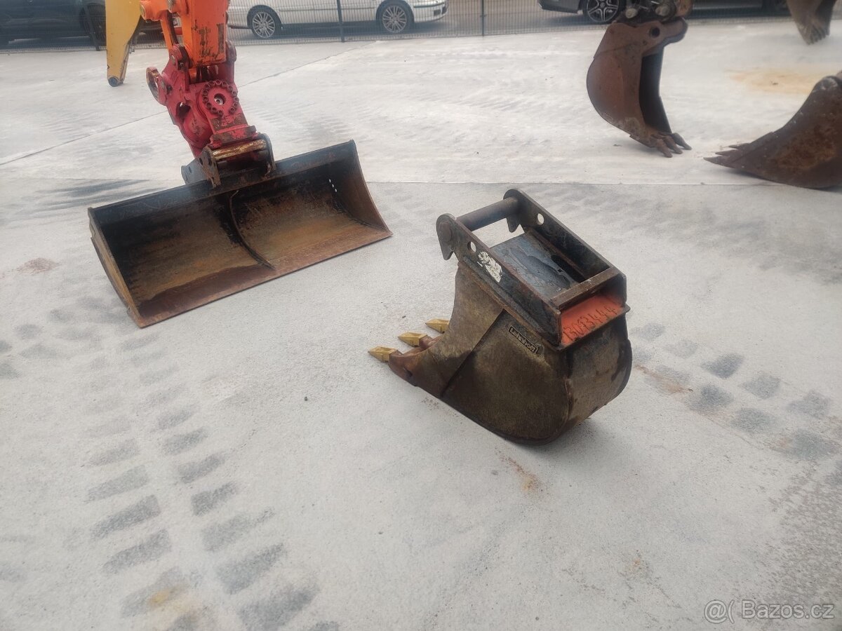 Pásový minibagr DOOSAN DX85R-3 - 19