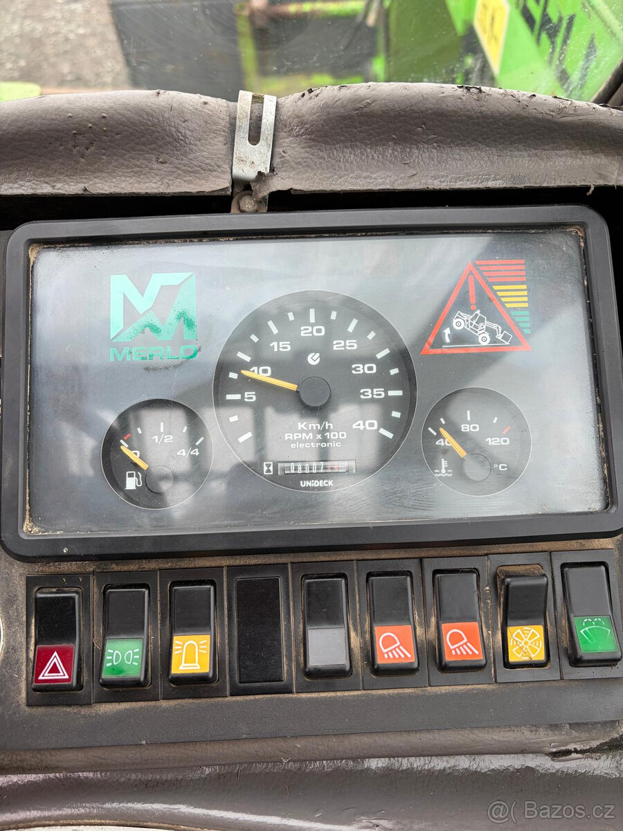 Teleskopický manipulátor MERLO P 35.12K, R.V. 2004 - 19