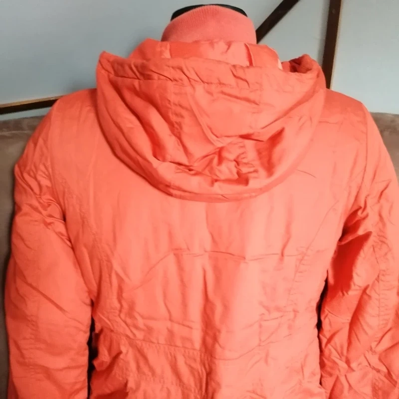 Nádherná zimní bunda s kapucí vel.40-42 - 19