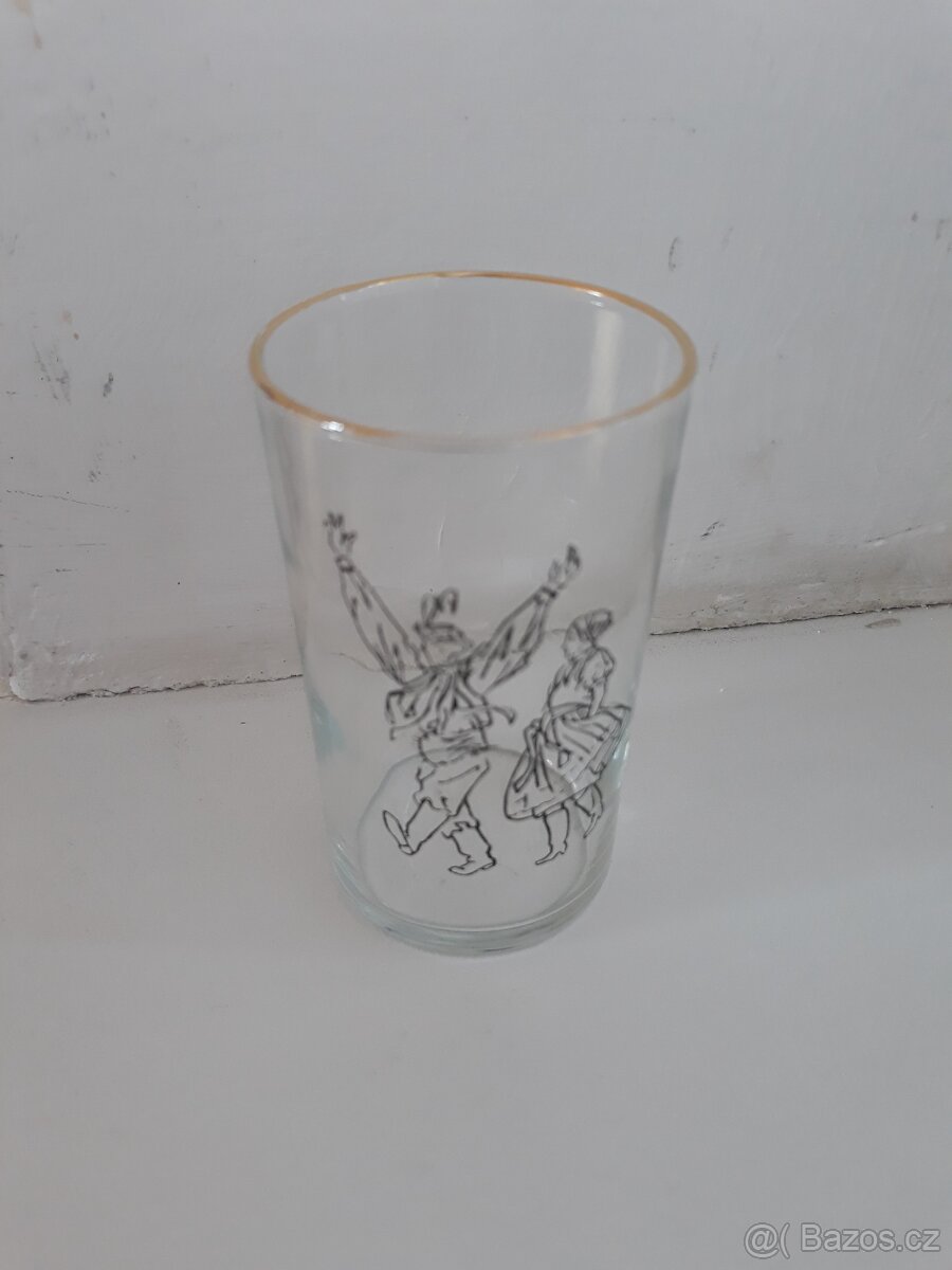 Skleněné mísy, vázy, tácy, cukřenka, konvička, popelníky, - 19