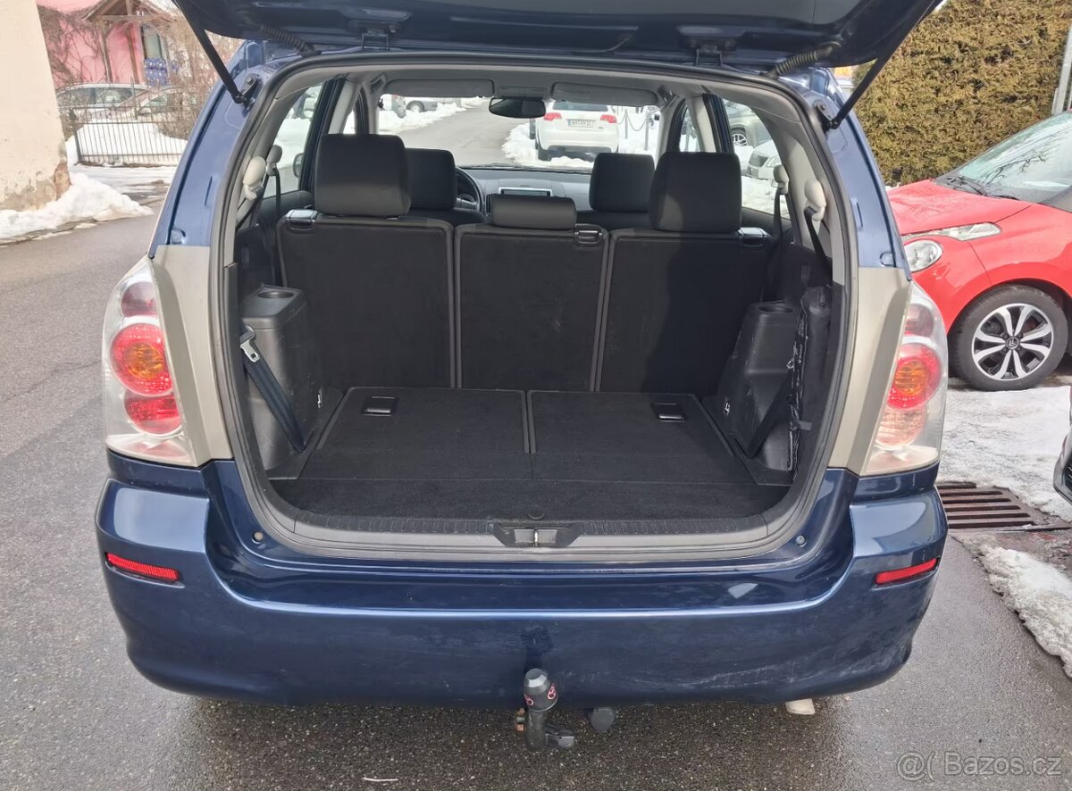 Toyota Corolla Verso 1.8i Sol benzín 95kw - 19