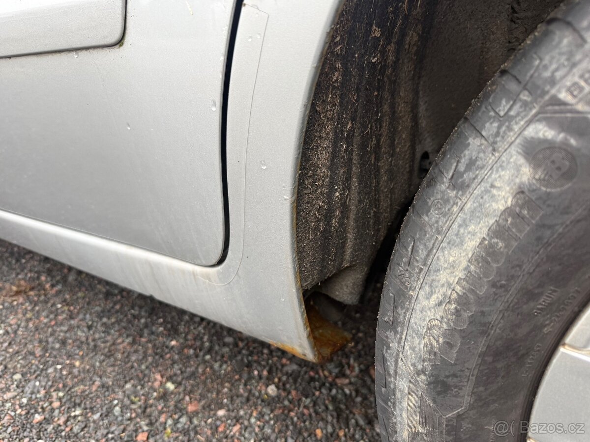 Ford S-MAX 2.0i 107 kW 2007 139800 km - 19