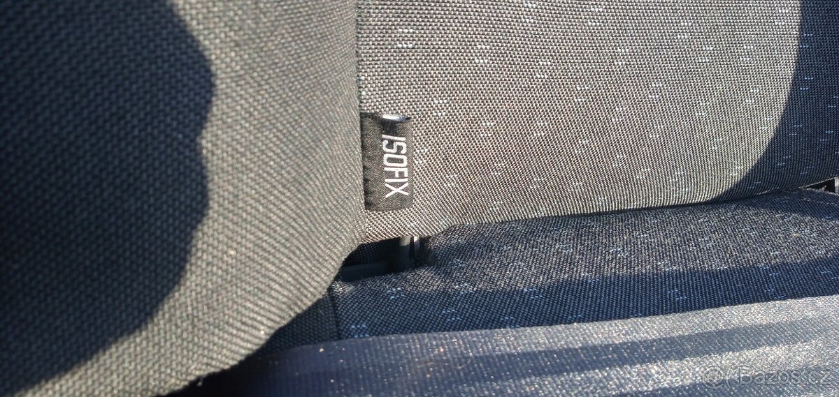 PRODÁM TROJSEDAČKU S PÁSY PRO TŘI OSOBY 2X ISOFIX - 19