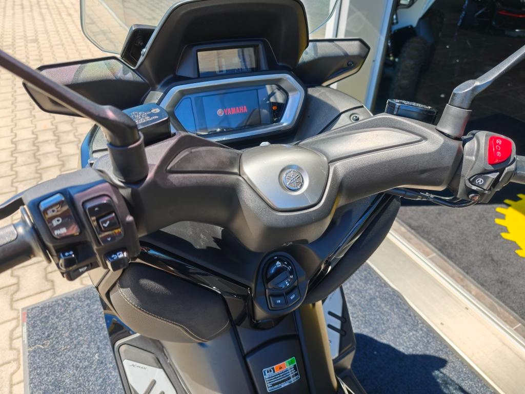 Yamaha X-Max 125 TECH MAX - 19