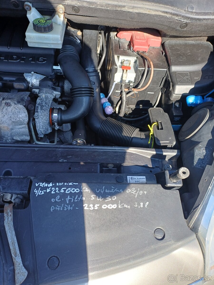 Citroën C4 Grand Picasso - 19