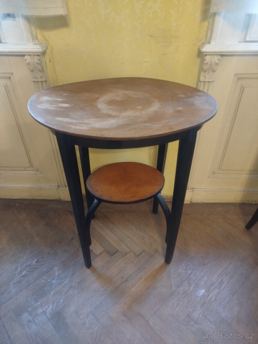 Starožitný obývací nábytek v zachovalém stavu - 19