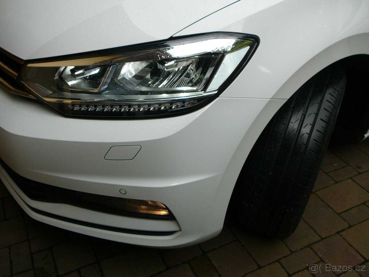 VW TOURAN 2.0 TDI 90KW FULLLED NAVI ACC FRONT EL.TAŽNÉ 2021 - 19