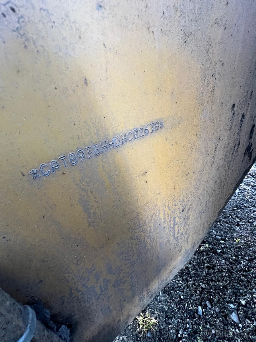 Čelní nakladač CATERPILLAR 930H, ROK 2011 - 19