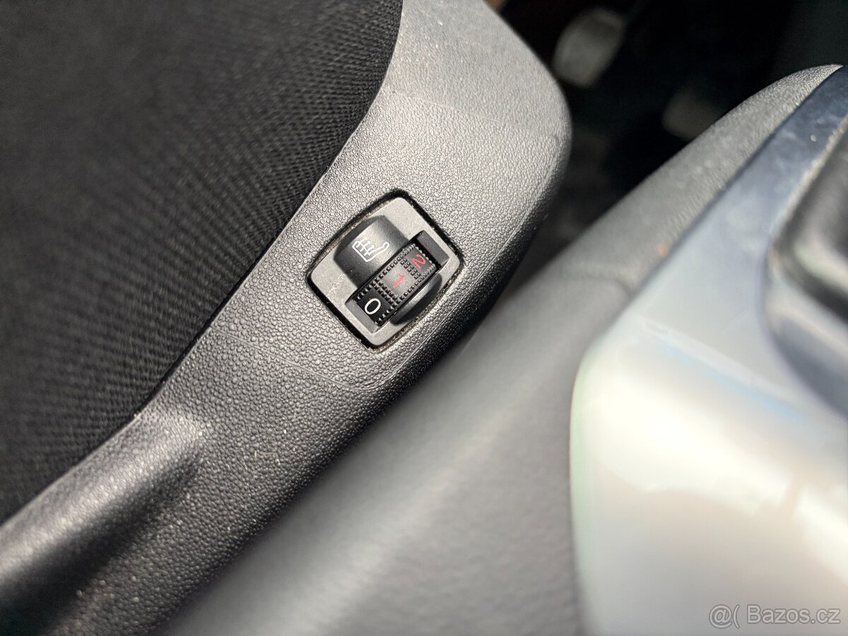 Citroën C4 Picasso 1.6 e-HDi 115k, Intensive, ČR - 19